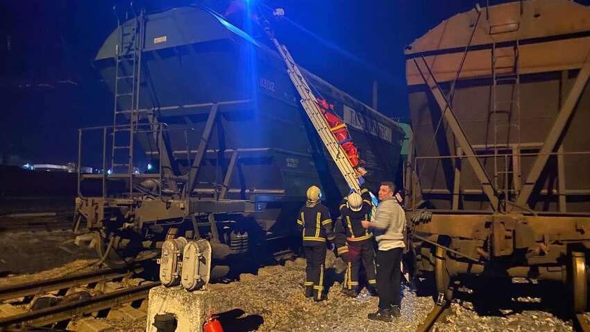 В Одесі сталася трагедія: підлітка вбило струмом від необережності В Одесі сталася трагедія: підлітка вбило струмом від необережності