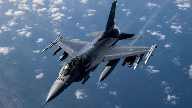 F-16: Россия угрожает ударами по аэродромам Альянса