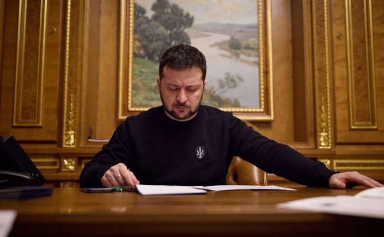 Зеленский подписал указ: кто в этот раз оказался под катком санкций СНБО