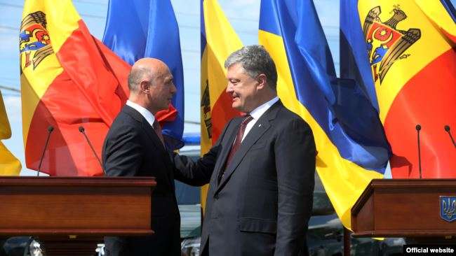 У Молдові депутати вимагають від прем'єра пояснень з листа Порошенко про санкції