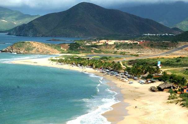 Мощное землетрясение произошло у берегов Ямайки