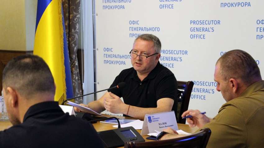 В  деле "растраты средств УЕФА" подчиненный Костина мог подделать подпись замгепрокурора Мустеци