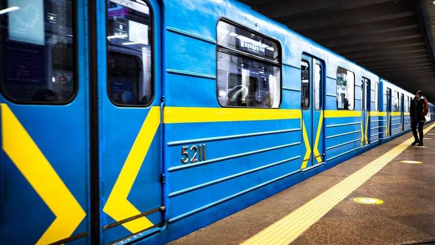 В Киеве метро не будет курсировать по "красной" ветке: что произошло