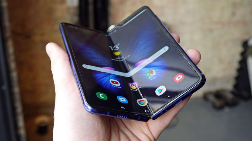 Выпуск Galaxy Fold задерживается