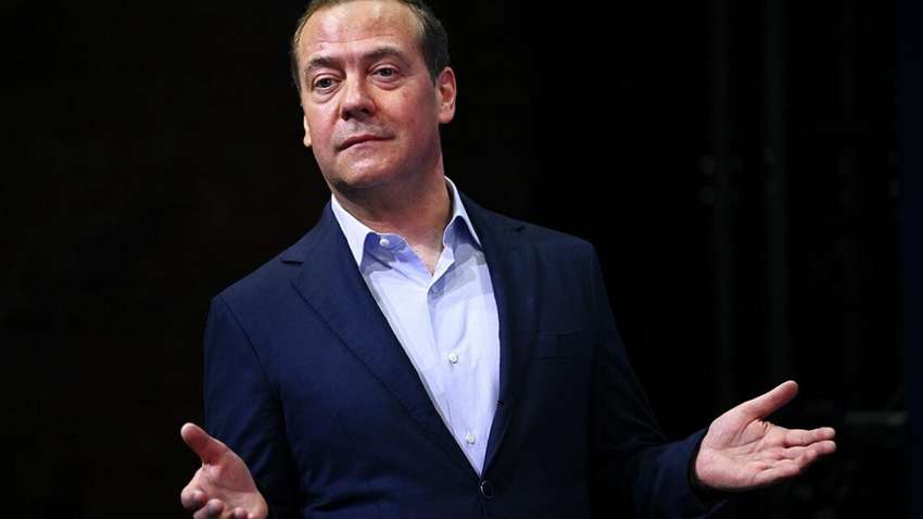 Медведєв вже не приховує, що Росія планує втручатися у вибори на Заході: що буде робити Кремль