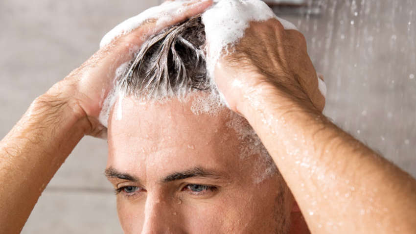 Кому корисно мити голову двічі, а кому, навпаки, протипоказано Кому корисно мити голову двічі, а кому, навпаки, протипоказано