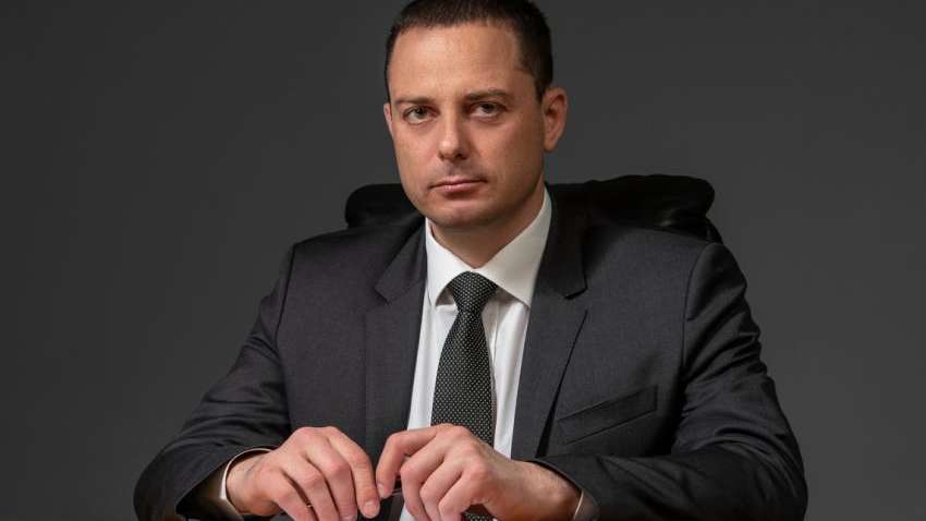 Мер Кам'янського Білоусов урочисто відкрив світлофор, поставлений без документів - ЗМІ