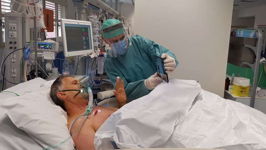 Великобритания упрощает правила использования гаджетов в больницах