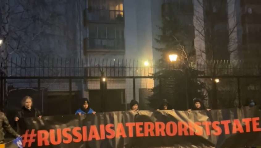 У Польщі російських дипломатів розбудили сиреною та звуками вибухів (ВІДЕО)