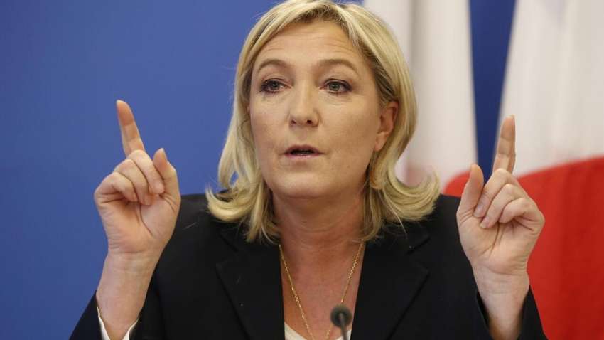 Головний конкурент Макрона заявив, що референдум у Криму був законним