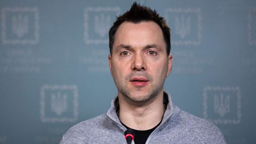 Арестович розповів про вбивчий експеримент, який ВР хоче провести над армією Арестович розповів про вбивчий експеримент, який ВР хоче провести над армією