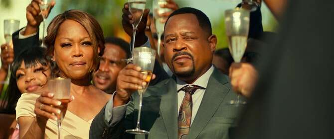 Звезда культовых сериалов 90-х оказалась на улице и пополнила ряды бездомных Звезда культовых сериалов 90-х оказалась на улице и пополнила ряды бездомных