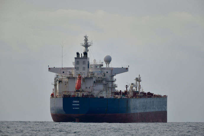 Флоту нефтяных танкеров РФ теперь санкции не страшны: как Кремль нашел выход