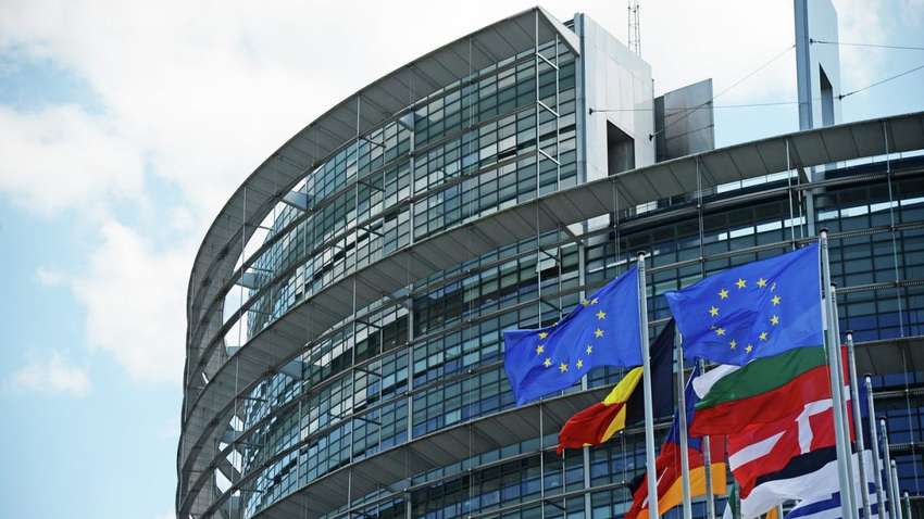 Европарламент поддержал закон об универсальном зарядном устройстве