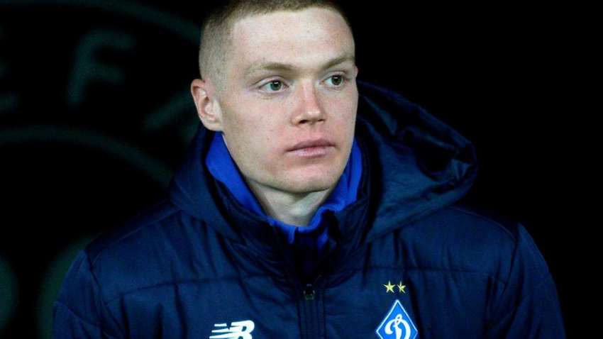 Игрок киевского "Динамо" Цыганков получает зарплату через кипрский офшор - СМИ Игрок киевского "Динамо" Цыганков получает зарплату через кипрский офшор - СМИ