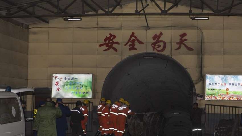 Потужний вибух на шахті в Китаї: 15 осіб загинули, 9 травмовані 