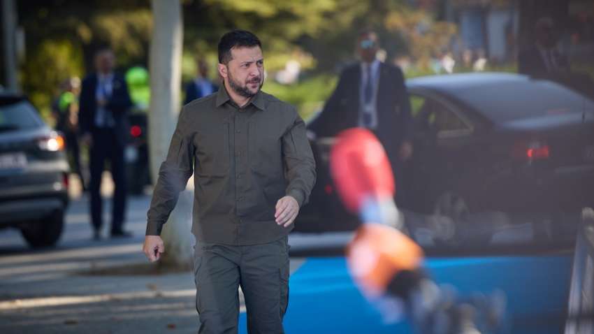 Зеленський назвав рік, коли Росія знову піде в атаку, якщо заморозити війну