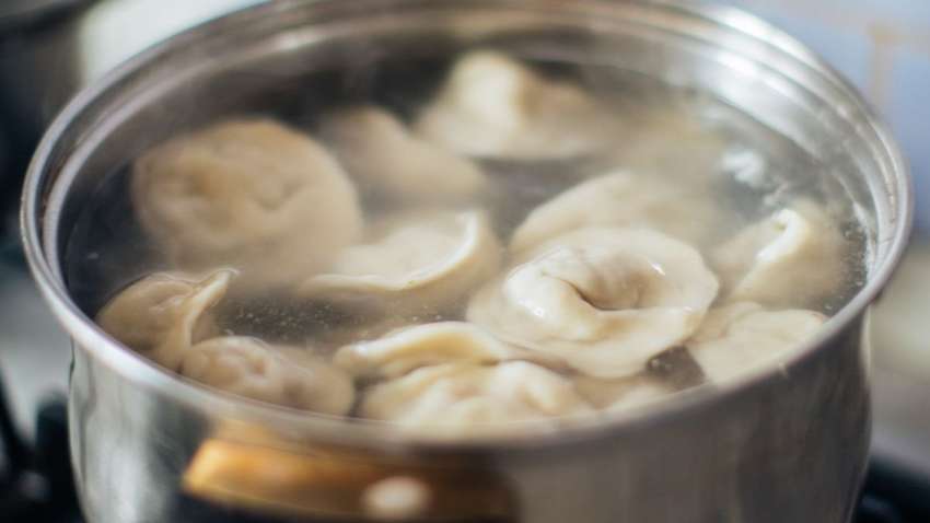 Як зробити пельмені в 3 рази смачнішими: секретний інгредієнт при варінні Як зробити пельмені в 3 рази смачнішими: секретний інгредієнт при варінні