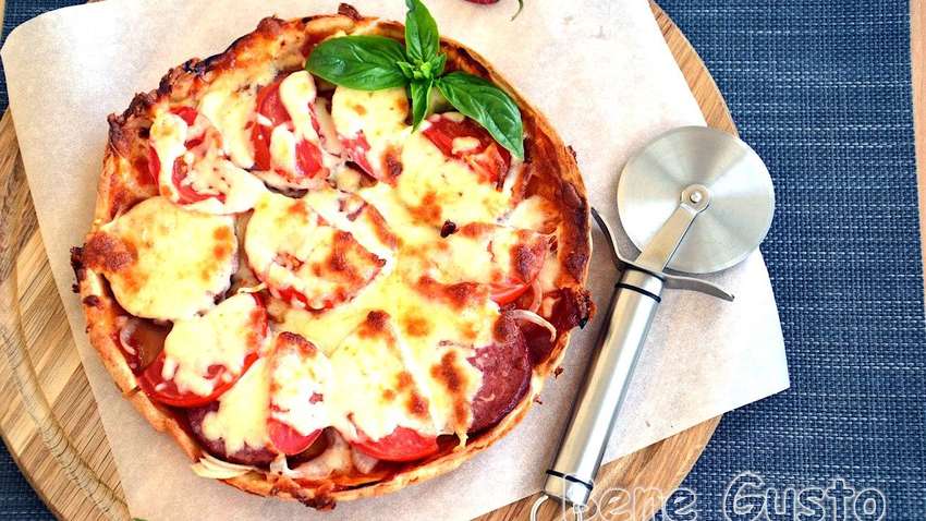 Смачно і швидко: рецепт ледачої піци за 15 хвилин Смачно і швидко: рецепт ледачої піци за 15 хвилин