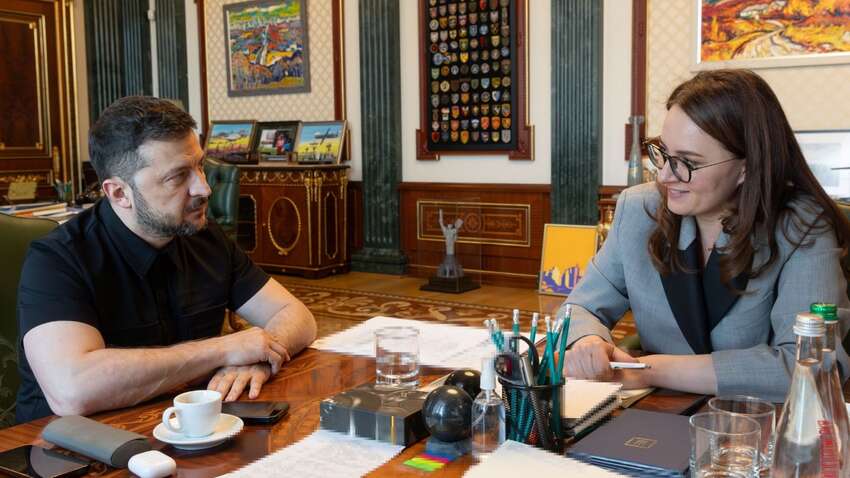 Зеленский внес в Раду представление на назначение нового премьера: детали Зеленский внес в Раду представление на назначение нового премьера: детали