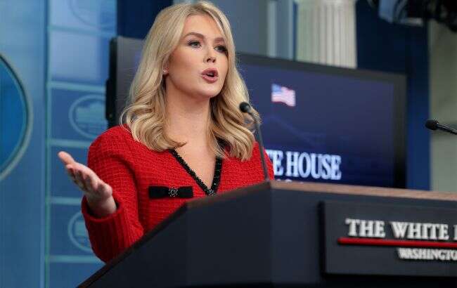 Белый дом выступил с новым жестким заявлением о Зеленском: "Надоело оплачивать счета" Белый дом выступил с новым жестким заявлением о Зеленском: "Надоело оплачивать счета"