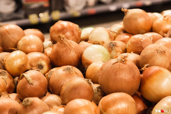 Украина осталась без лука: цена на него достигла исторического рекорда Украина осталась без лука: цена на него достигла исторического рекорда
