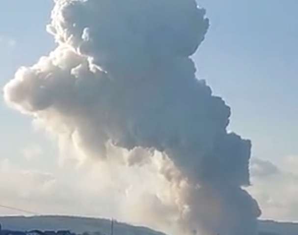 В Сербии прогремели взрывы на заводе, производящем ракеты: есть погибшие (ВИДЕО) В Сербии прогремели взрывы на заводе, производящем ракеты: есть погибшие (ВИДЕО)