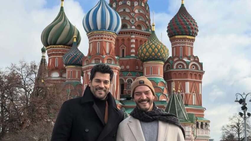 Турецький актор Бурак Озчівіт поїхав за російськими рублями: артист розпочав тур містами країни-агресорки Турецький актор Бурак Озчівіт поїхав за російськими рублями: артист розпочав тур містами країни-агресорки