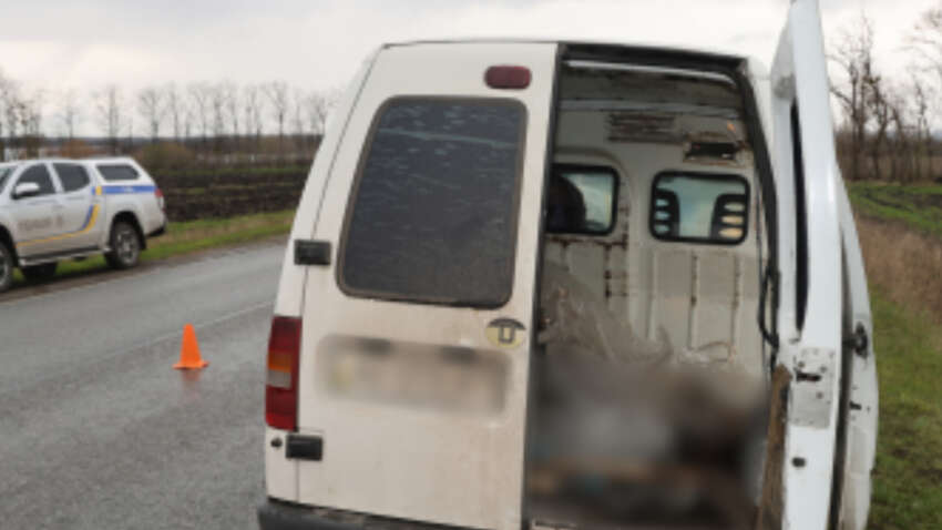 Полтора года скрывал убийство: в Харьковской области мужчина возил в микроавтобусе остатки тещи