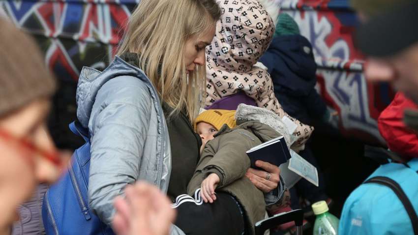 Правительство расширяет программы для ВПЛ: что изменится