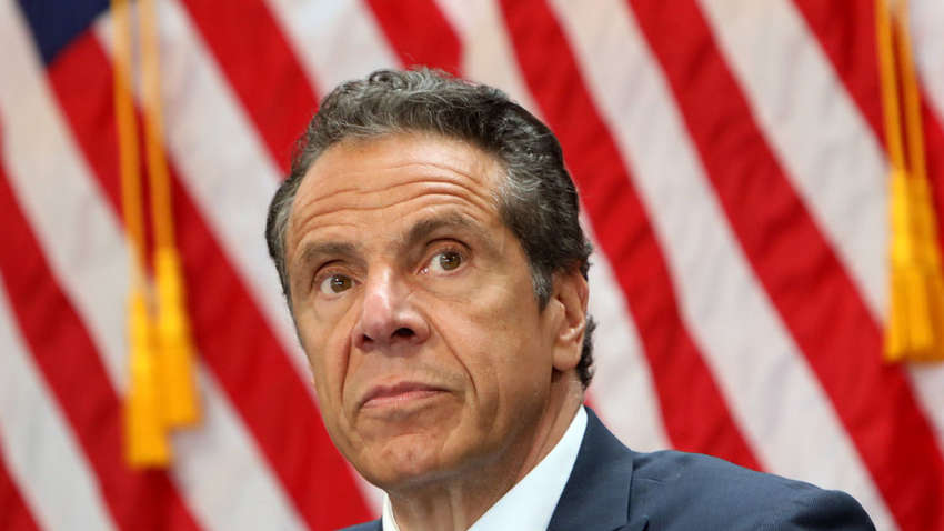 Губернатор Нью-Йорка Эндрю Куомо решил уйти на пенсию