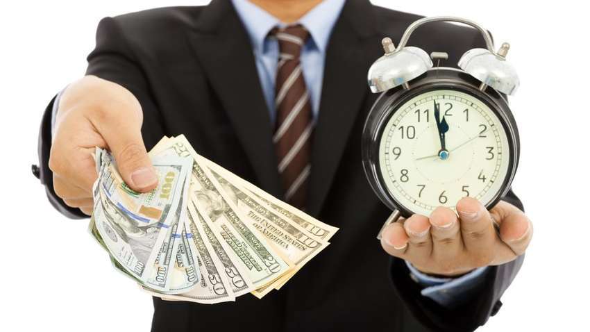 Зеленський підписав закон про захист українців від свавілля колекторів: що він передбачає