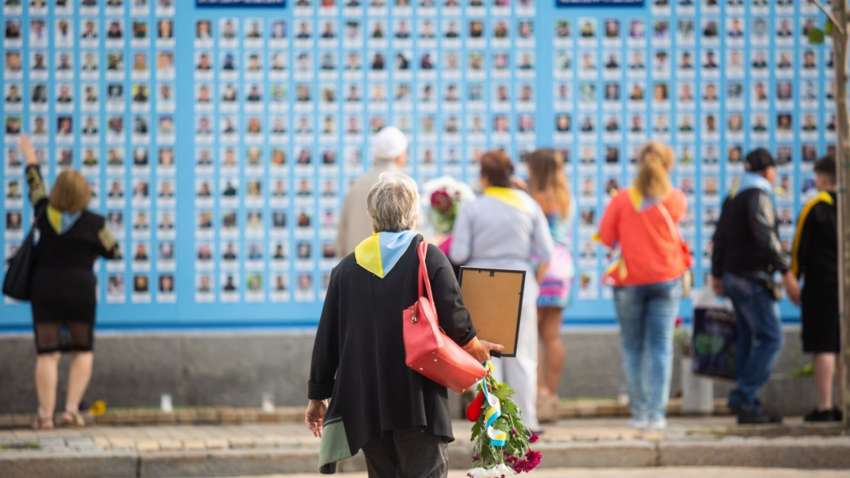 День памяти защитников Украины: как в стране чтят павших воинов (ФОТО)