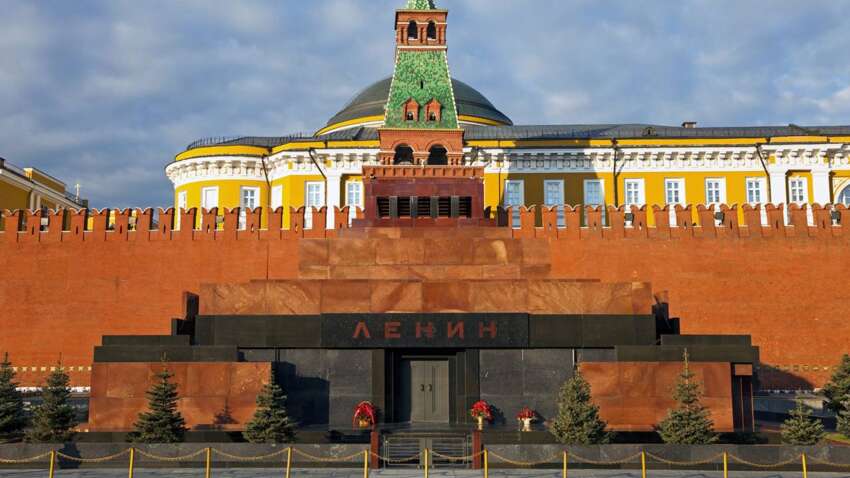 В Москве прошел протест: что известно о нападении на мавзолей