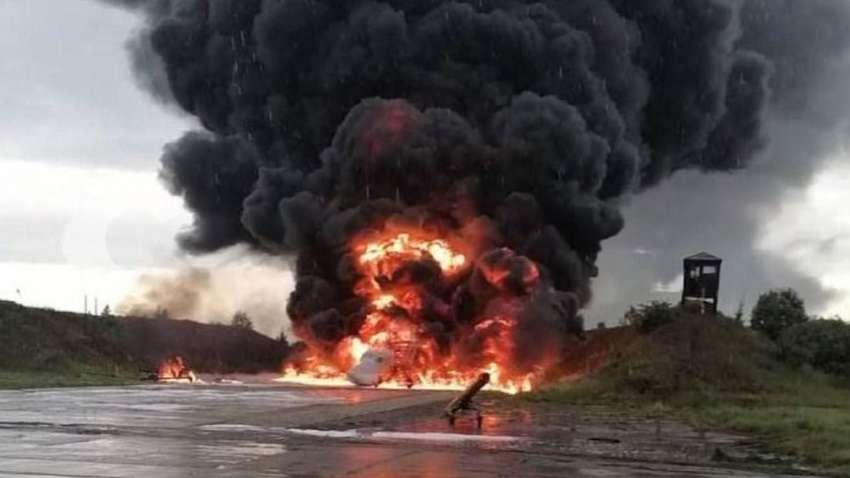 Україна вперше знищила стратегічний ядерний бомбардувальник РФ – ЗМІ