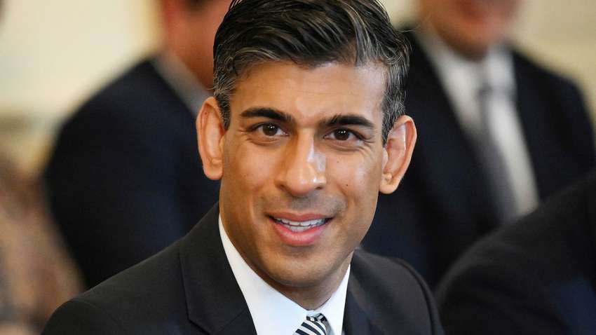 Премьер Британии отреагировал на скандальное заявление Фараджа о войне РФ против Украины