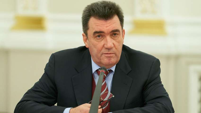 Зарплаты в СНБО: по 70-100 тыс грн получили Данилов и заместители в декабре 