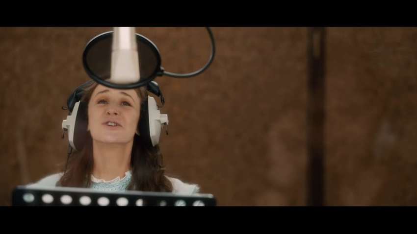 В сети показали трейлер биографического фильма о Селине Дион В сети показали трейлер биографического фильма о Селине Дион