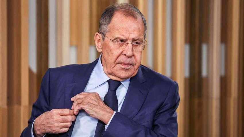 Лавров просит оставить его в покое: глава МИД РФ раздражен на саммите ОБСЕ (ВИДЕО)