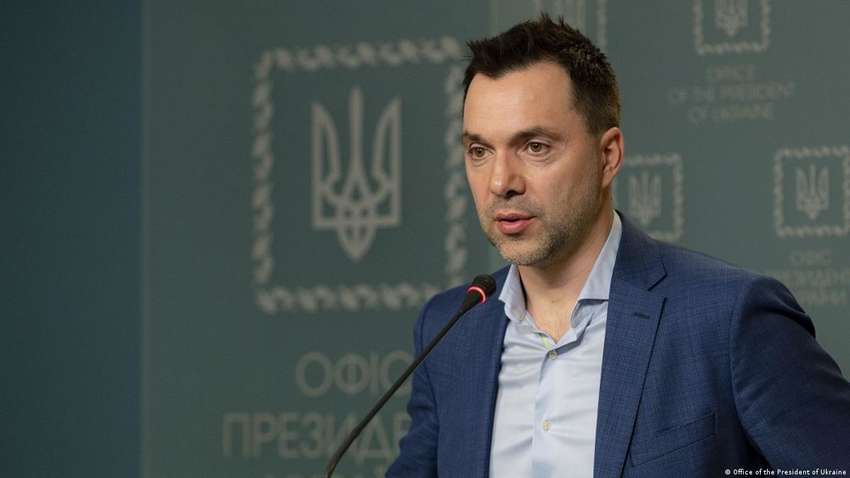 Арестович рассказал, почему Путин не едет на фронт Арестович рассказал, почему Путин не едет на фронт