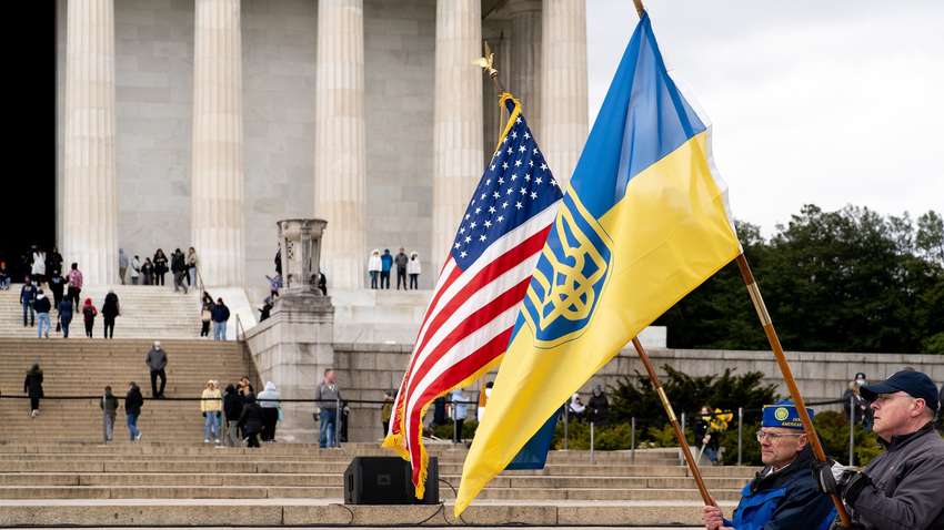 Що стоїть за підніжкою від республіканців – чи може Україна втратити підтримку ключового союзника