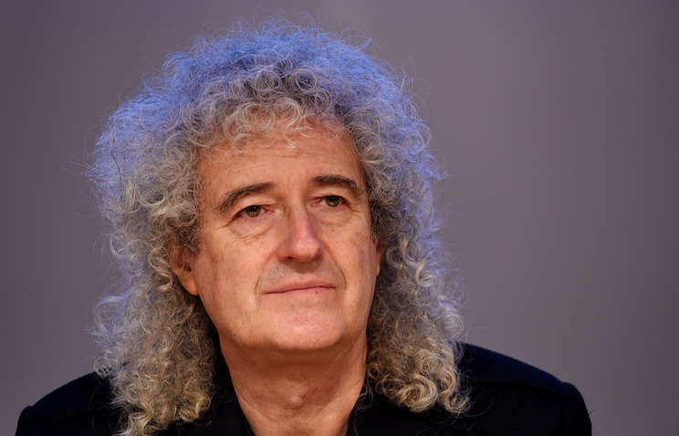 Гитарист Queen Брайан Мэй изучает небесные тела