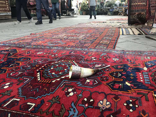 Колишнього офіцера російської ФСБ звинуватили в крадіжці дагестанських килимів