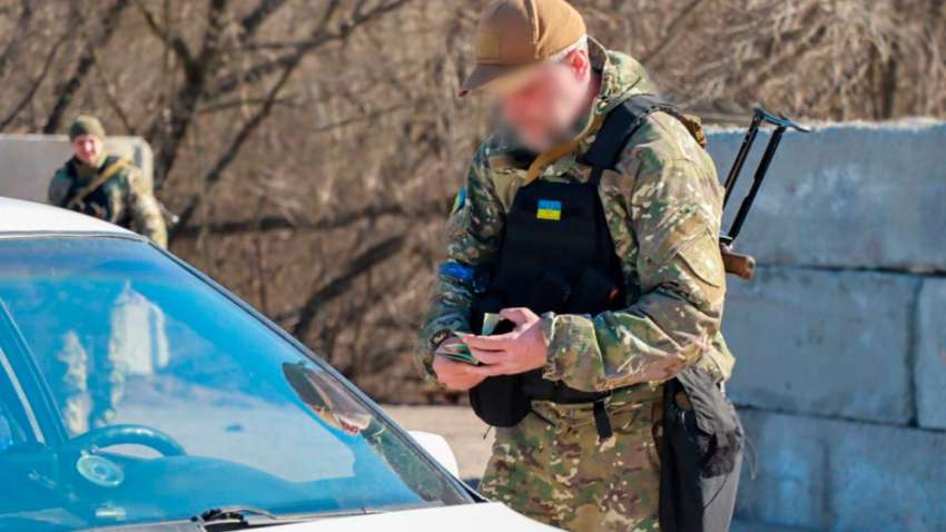 Видача повісток на блокпостах: пояснення ЗСУ