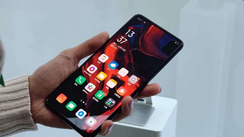 Компанія Vivo представила серію смартфонів з унікальною камерою для селфі