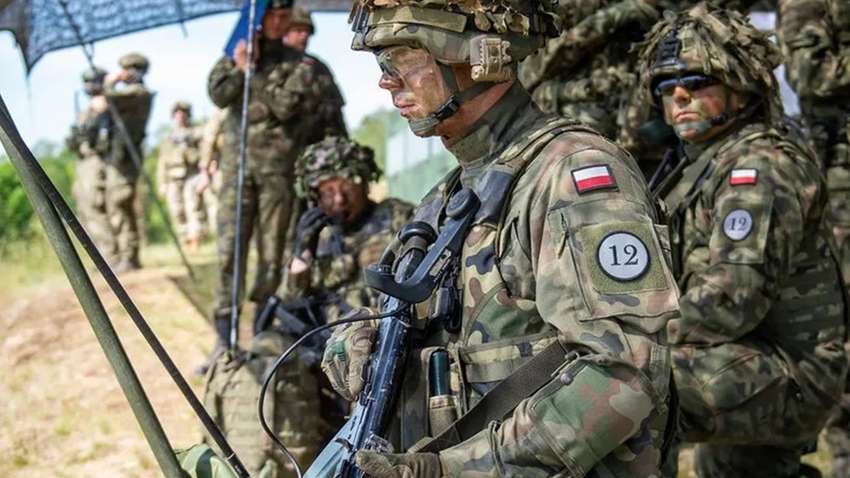 Европейские чиновники выдвинули идею по отношению к американским миротворцам в Украине: о чем идет речь   Европейские чиновники выдвинули идею по отношению к американским миротворцам в Украине: о чем идет речь