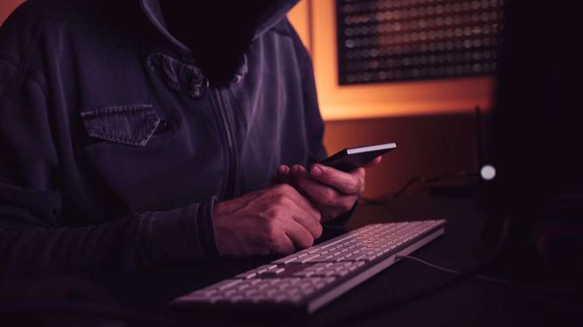 Аферисты придумали новую схему с банковскими картами: как не попасть в сети Аферисты придумали новую схему с банковскими картами: как не попасть в сети