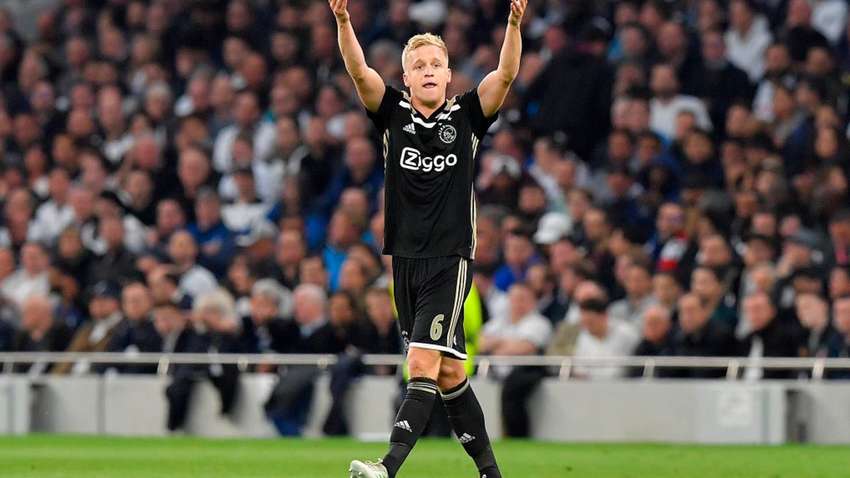 "Реал" собирается подписать полузащитника "Аякса"