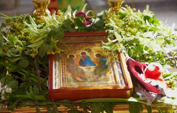 Трійця: головні прикмети свята – що можна робити, а що – категорично заборонено