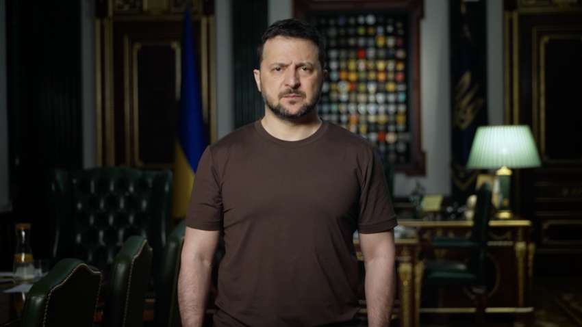 Зеленський відповів Папі Римському на його заклики до капітуляції України Зеленський відповів Папі Римському на його заклики до капітуляції України